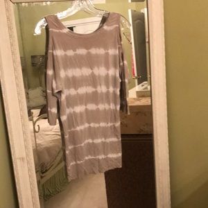 Bailey 44 cold shoulder top